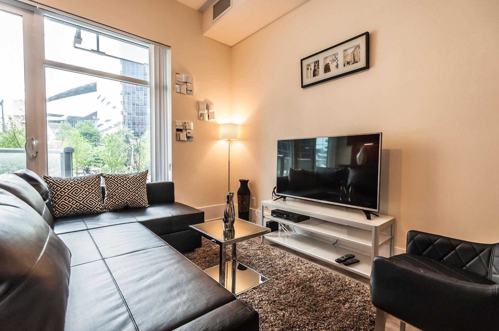 Life Suites Loft - Cn Tower Торонто Экстерьер фото